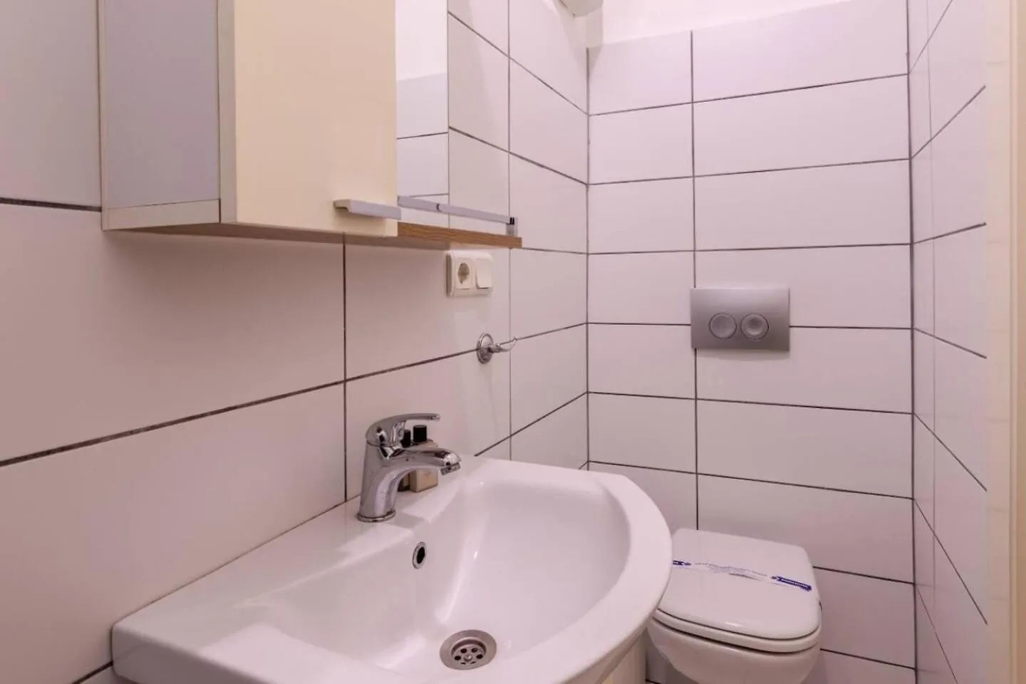 Luxury Modern 3Bed25Bath Central Bright Pad #375 Istanbul
