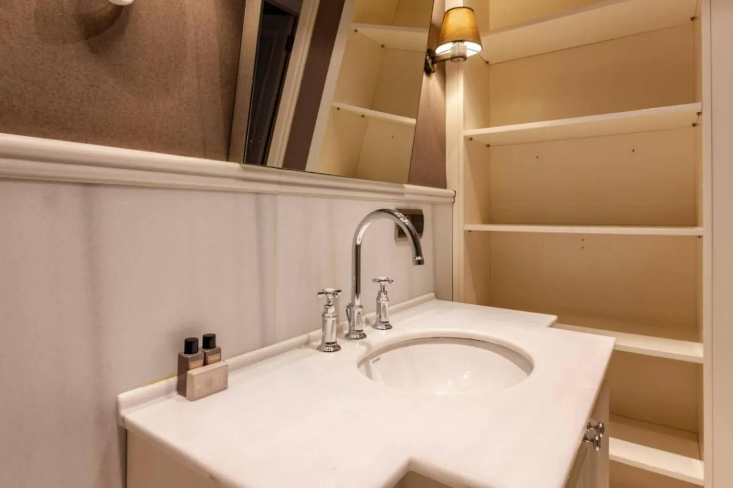 Luxury Modern 3Bed25Bath Central Bright Pad #375 Istanbul 0*,  Turkey